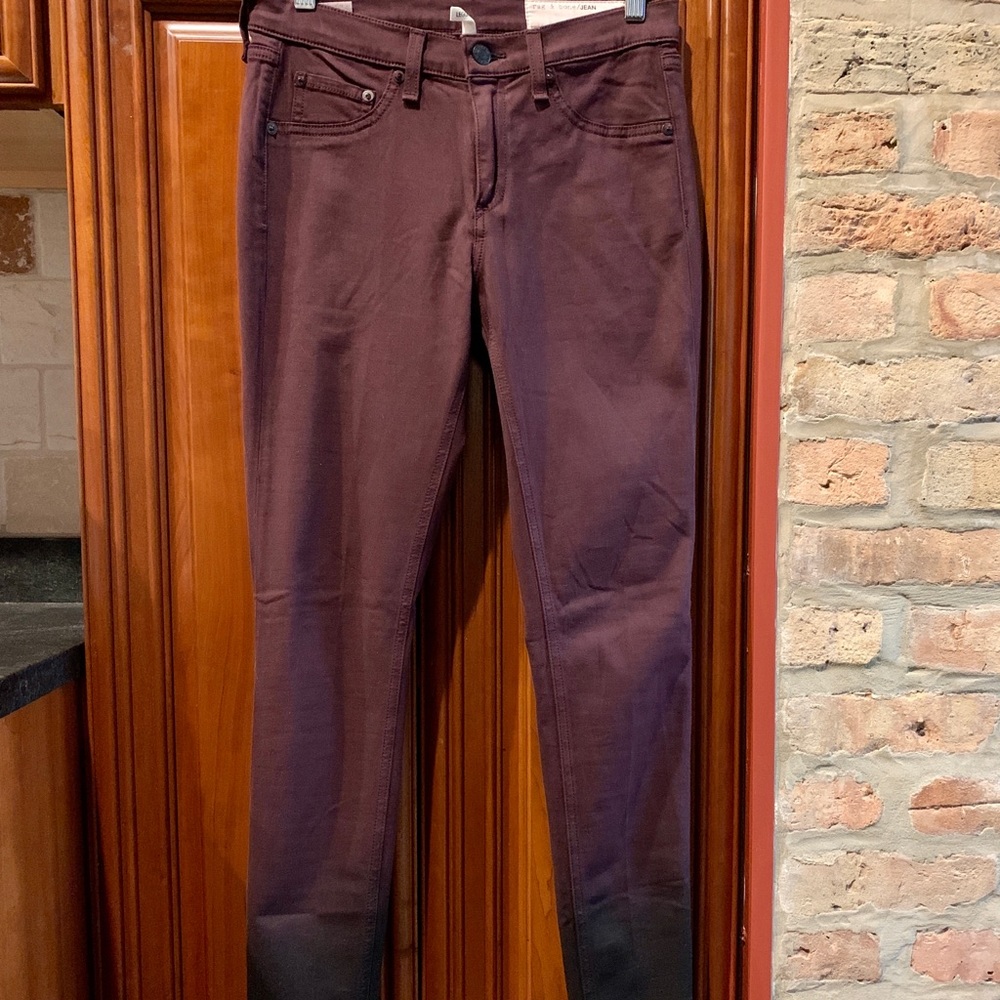 RAG AND BONE BURGUNDY / AUBERGINE LEGGING PANT WITH OMBRÉ BOTTOM OF LEG. W- 27